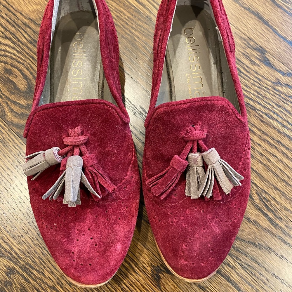 Bellisima by DV red suede tassel loafers 6.5 B